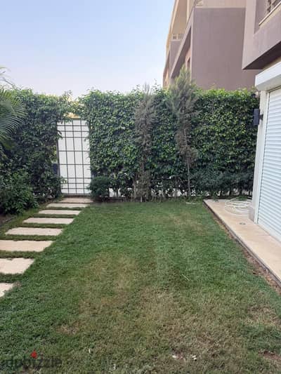 شقة بحديقة للبيع  بالم هيلز - القاهرة الجديدة