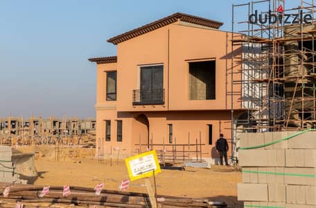 Middle townhouse for sale, 220 sqm, Village West Compound, Sheikh Zayed – immediate delivery, prime location                                         .