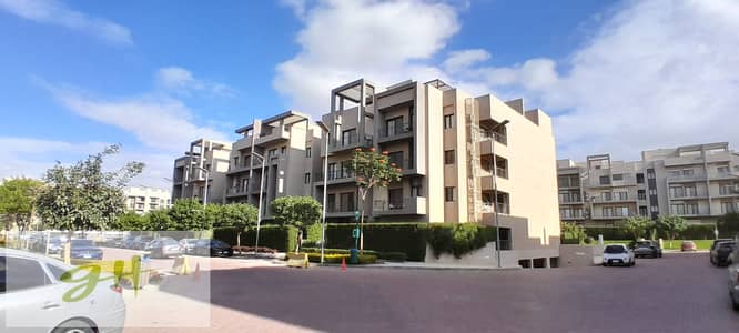 بنتهاوس متشطبه بالكامل بتكييفات للبيع في فيفث سكوير المراسم القاهرة الجديدة Fifth Square Al Marasem New Cairo