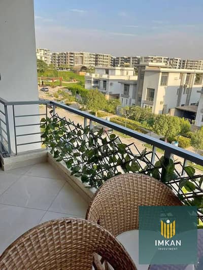 بخصم 50% شقه للبيع بالتقسيط علي 12 سنه كامله الخدمات والمرافق في كمبوند تاج سيتيTaj city في التجمع الاول بالقرب من مطار القاهره الدولي