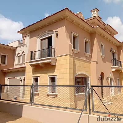 Under Market Price & Ready to Move Quattro for Sale in City Gate Diar Qatari New Cairo Prime Location