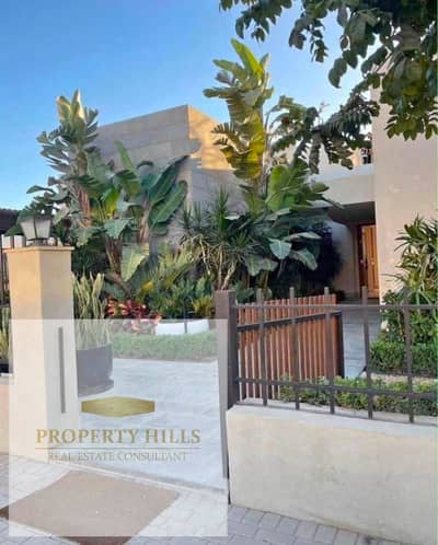 Twin House at a very special price in a prime location ready for immediate delivery in a fully serviced compound in the assembly