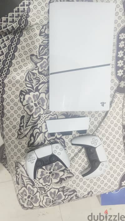 Ps5 slim disc edition - 1tb used like new