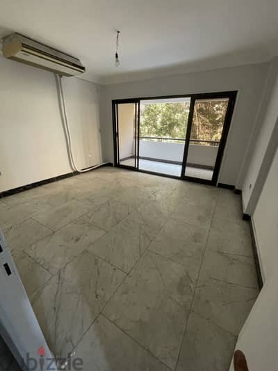 شقة للإيجار فى المهندسين  فى موقع مميز بجوار نادى الصيد و فندق كانزى