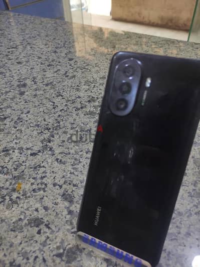 Huawei nova Y70