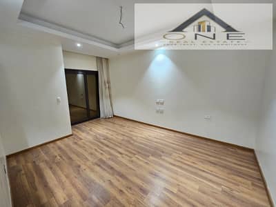 Apartment for rent suitable for residential or administrative use in Pearl de Rive, Fifth Settlement, University Street.