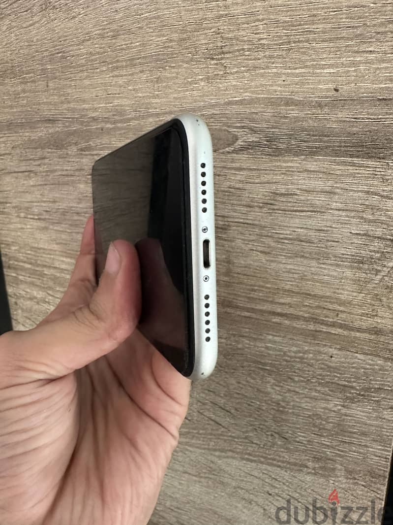 Apple - iPhone 11 2