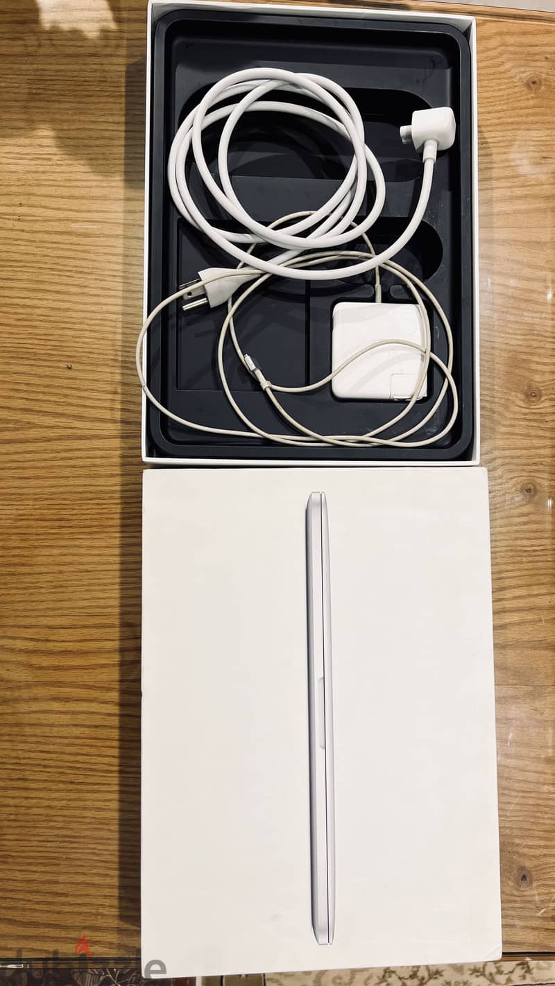 Macbook pro 13” 2015 light use 2