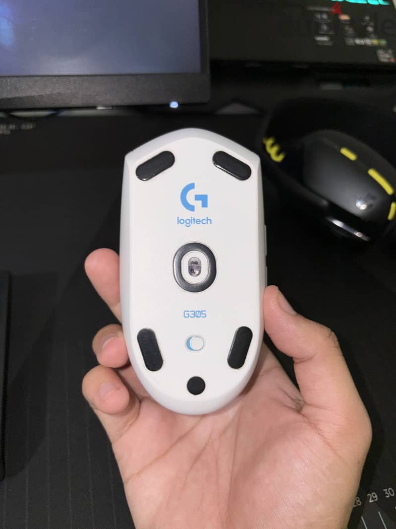 Logitech G305 Lightspeed 1