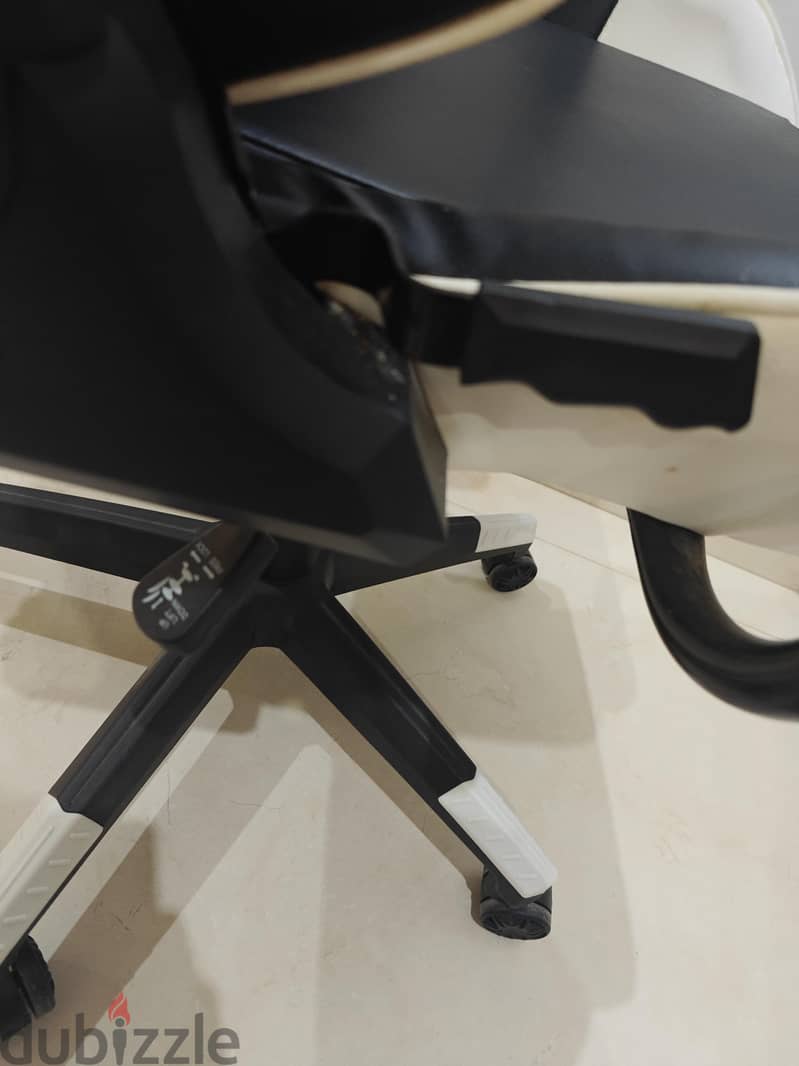 Gaming chair 3
