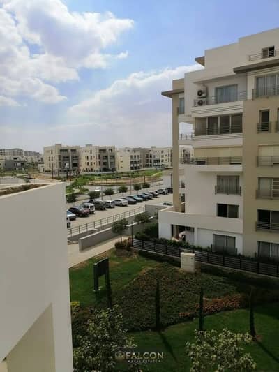 25% Off Best price + VIP Location Opposite City Gate Apartment for Sale in Hyde Park New Cairo First Plot on 90th Street Near Mivida & Mountain View