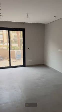 استوديو للبيع في Village West – الشيخ زايد دور ارضى مساحة 65 متر+ 10 متر جاردن دقائق من جميع المحاور الرئيسية
