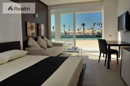 شاليه بإطلالة مباشرة على اللاجون | متشطب بالتكييفات | تسليم مبكر