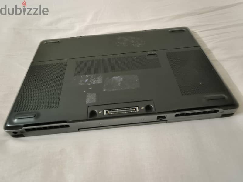 dell precision 7510 بحالة الجديد 3