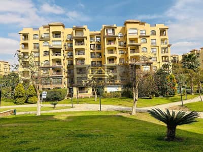 For rent, an apartment of 140m with a garden view near the services Madinaty B1