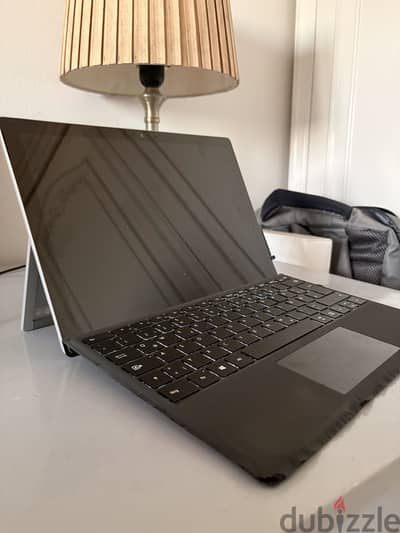 Microsoft Surface Pro 5 – Perfect Condition Laptop/Tablet Hybrid