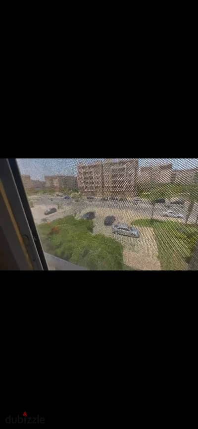 For a quick sale: 96-square-meter unit with custom finishing, second floor, in B7, Madinaty – 5 million.