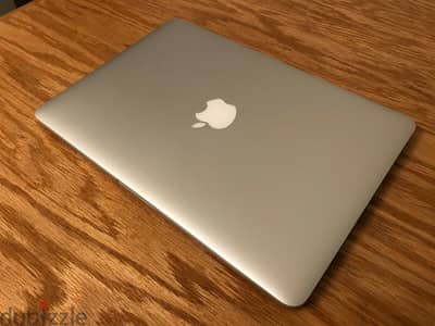 _  مثل الجديد ابل Apple MacBook Pro Core i5