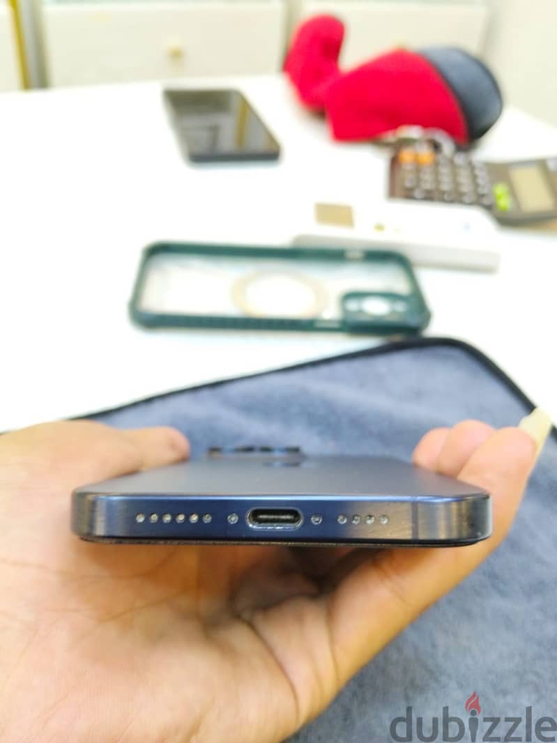 Apple - iPhone 15 Pro Max 2