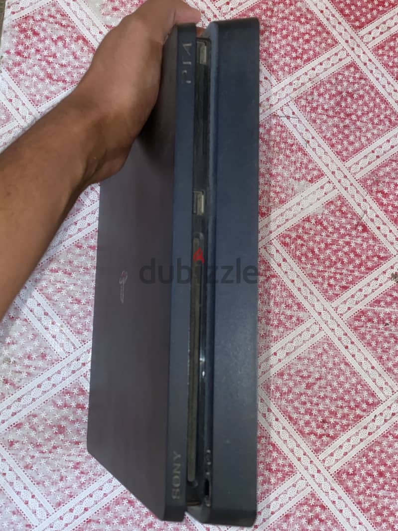 PS4 slim 2