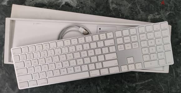 Apple magic keyboard full numeric full keyboard