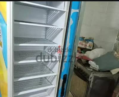 فريزر استراد ايطالي راسي 7 رف بشحنة بلاده بحالة فوق الممتازه
