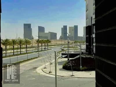 Apartment for sale in the New Capital—super-lux finish, immediate delivery—featuring a direct view of the Iconic Tower in the R3 district, just minute