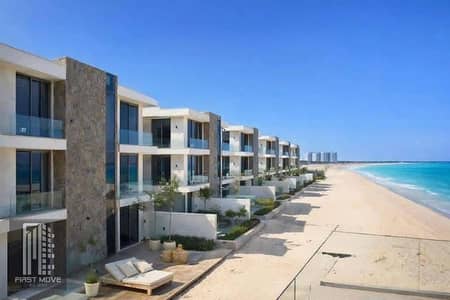 استوديو للبيع صف اول على البحر تشطيب كامل بالتكيفات و الفرش و الاجهزة فى الساحل الشمالى بمنطقة لسان الوزراء قرية Dayz