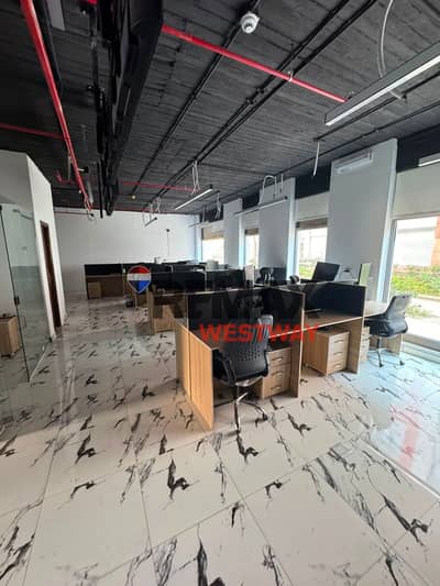Office for rent in the courtyard in the heart of El Sheikh Zayed. مميز جدا دور ارضي بمدخل خاص