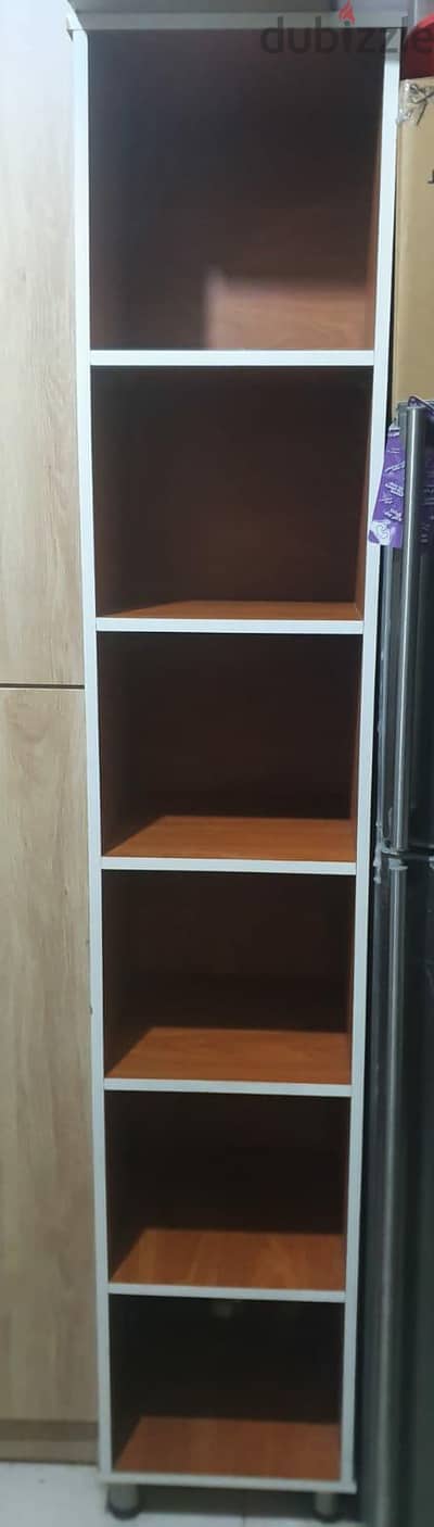 مكتبة  بست طوابق