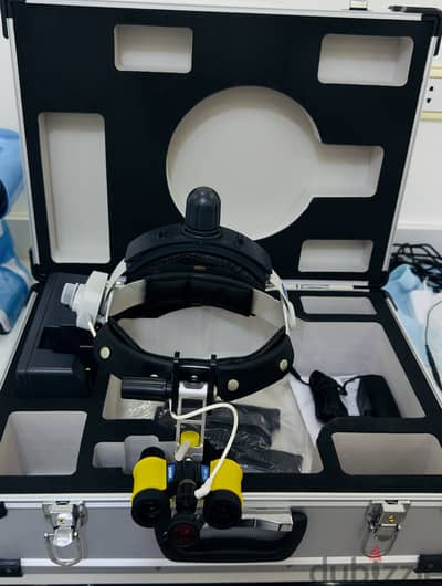 Loupe zumax 5x with wireless  magnetic light