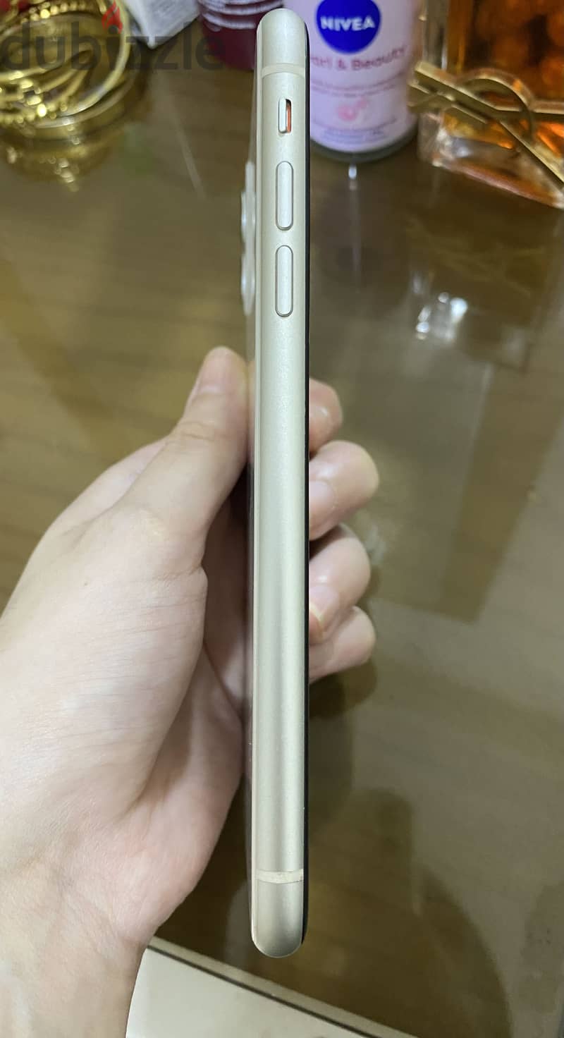 Apple - iPhone 11 2