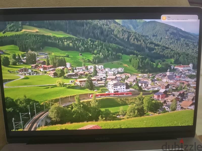 Macbook pro 2019 16inch core i7 with touch bar 1