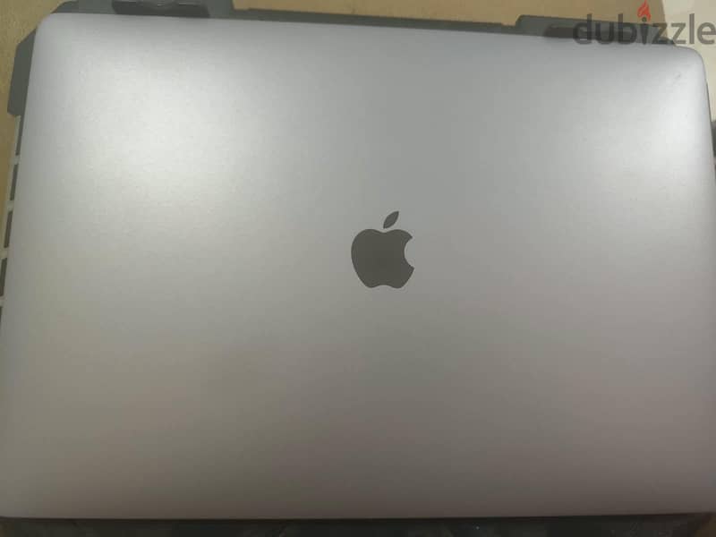 Macbook pro 2019 16inch core i7 with touch bar 6