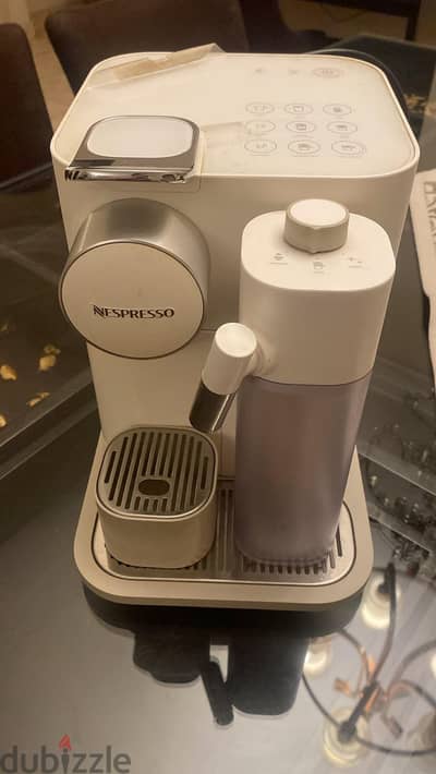 مكنة nespresso gran lattissima