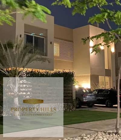 Due to necessity, I am selling the villa in the most prestigious location in the compound.