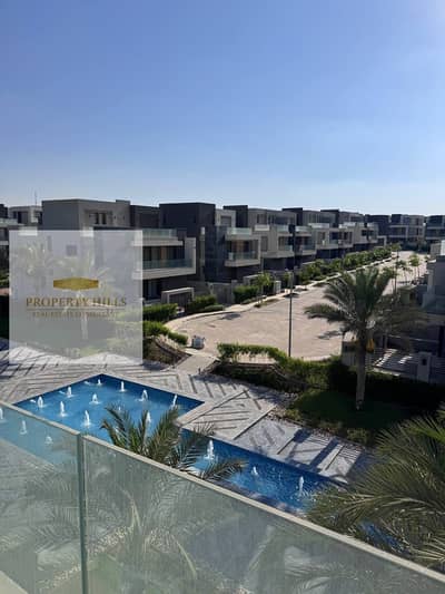 VIP Villa for sale at the old price, area 225 meters + garden in the Fifth Settlement next to the American University and close to Teseen Street