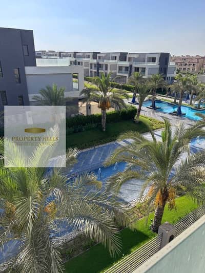 At the lowest price in the market, an independent villa ready for delivery, with an area of 265 meters + a garden in the Fifth Settlement near the American University and close to Teseen Street