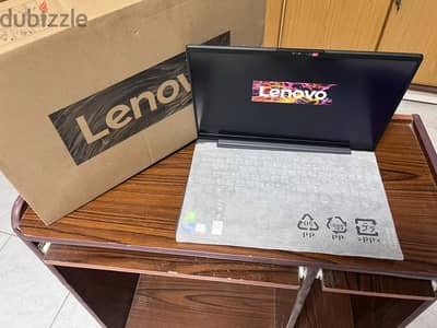 Lenovo IdeaPad 5  زيرو بالكرتونة اتشحن مرتين اتنين فقط