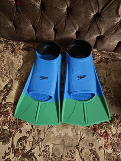 زعانف بطة مقاس  L استخدام اسبوع نوع speedo