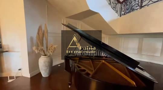 Luxury Lake View Villa for Sale | 1,000 sqm Land – 800 sqm Built-up | 5 Master Bedrooms | Lake & Greenery Views