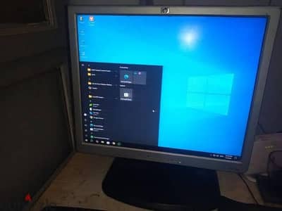 شاشه 17 بوصه hp