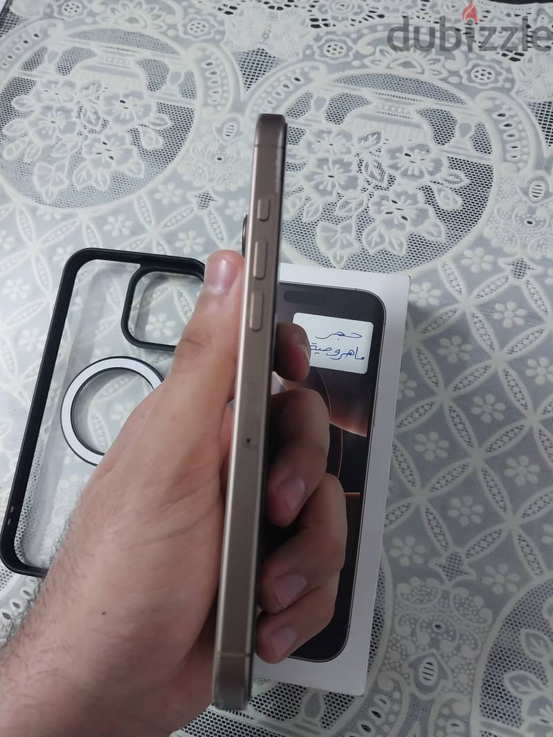 Apple - iPhone 16 Pro Max 6