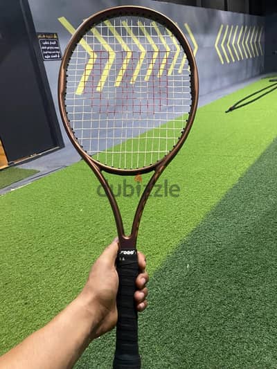 مضرب تنس ويلسون