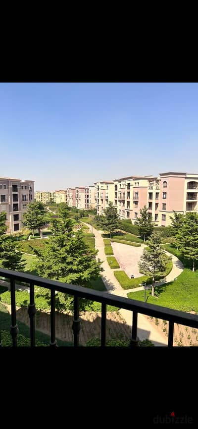 apartment for rent 190m 3bedrooms prime location in mivida compound