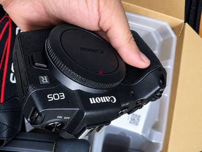 Canon Rp كانون ار بي بكامل مشتملاتها الاصلية و الكرتونة استعمال خفيف