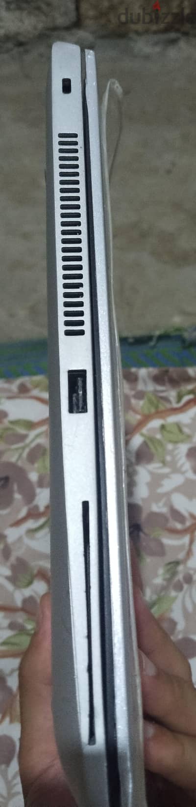 لاب توب hp مساحه 256 راما 8 شاحن جديد ما فيهوش اي خدوش كارت الشاشه٢