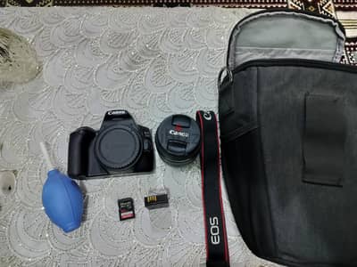 Camera Canon 250d