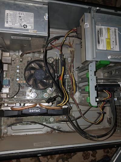 كيسه hp600g1 معالج كور اي ٥ جيل ٤  بور سبلاي ٣٢٠ واط كرت شاشه ١٠٦٠