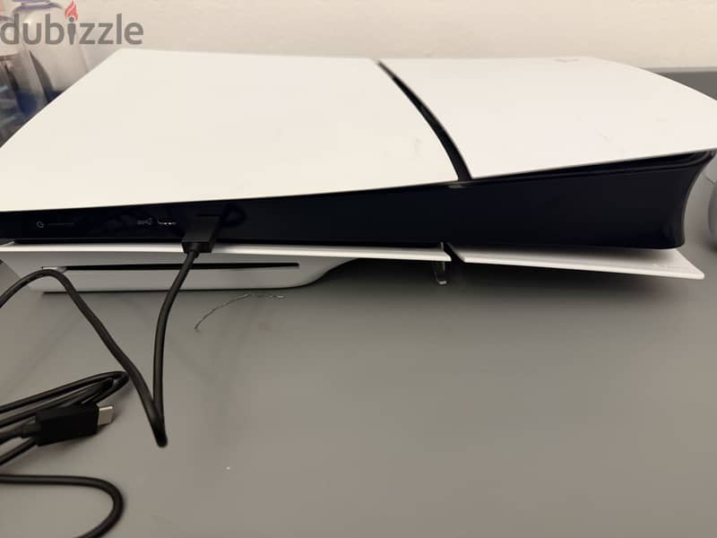 Playstation 5 slim  with cd 1